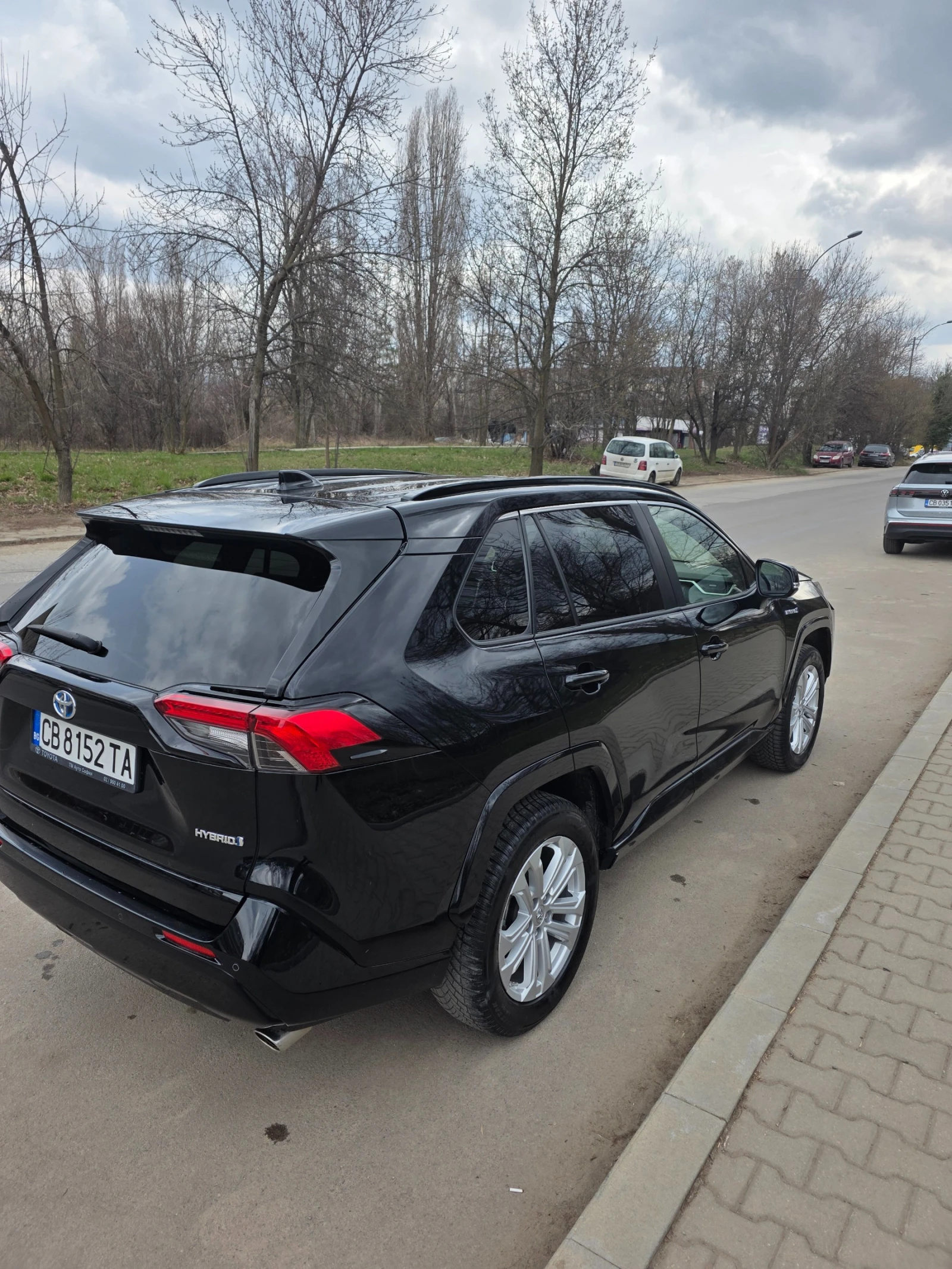 Toyota Rav4 Black Edition, снимка 4 - Автомобили и джипове - 53927876
