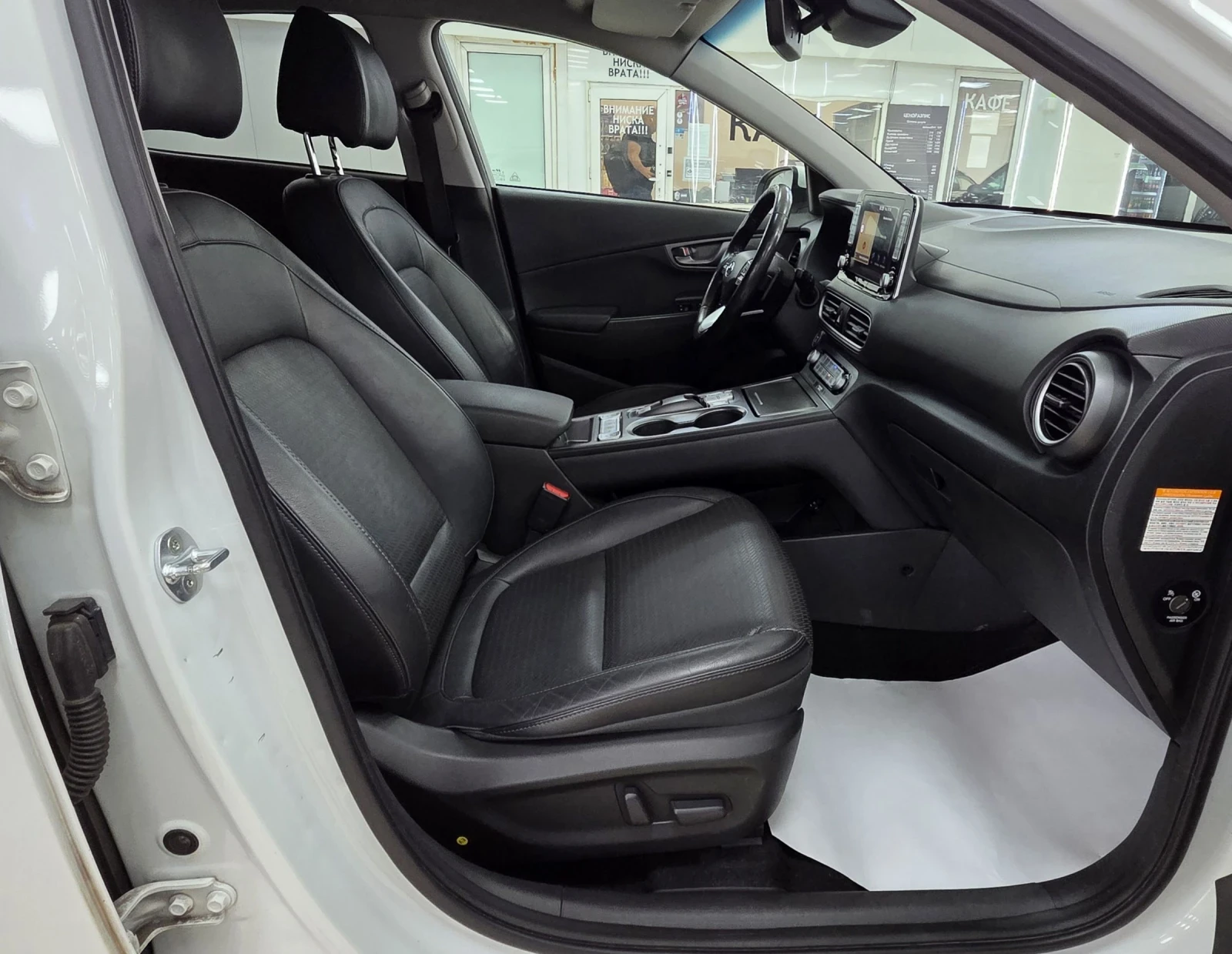 Hyundai Kona 64KWh/Premium/SOH100%, снимка 9 - Автомобили и джипове - 54549131