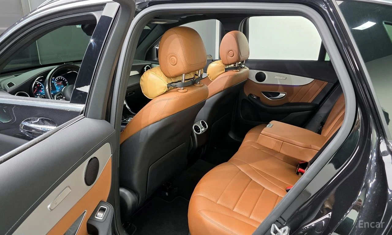 Mercedes-Benz GLC 300 X353 e4MATIC* ПОДГРЕВ* 360 КАМЕРА* , снимка 10 - Автомобили и джипове - 54710309