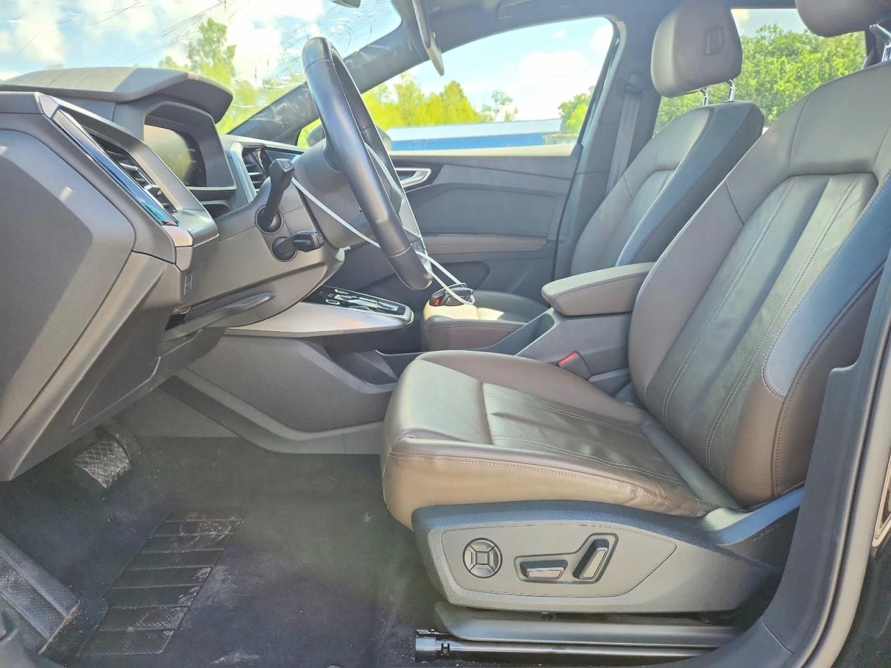 Audi Q4 E-TRON PREMIUM QUATTRO , снимка 7 - Автомобили и джипове - 54881421