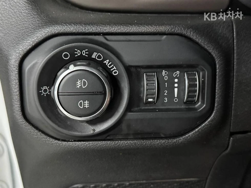 Jeep Wrangler SPORT WILLYS EDITION * КРАЙНА ЦЕНА* , снимка 13 - Автомобили и джипове - 55930086