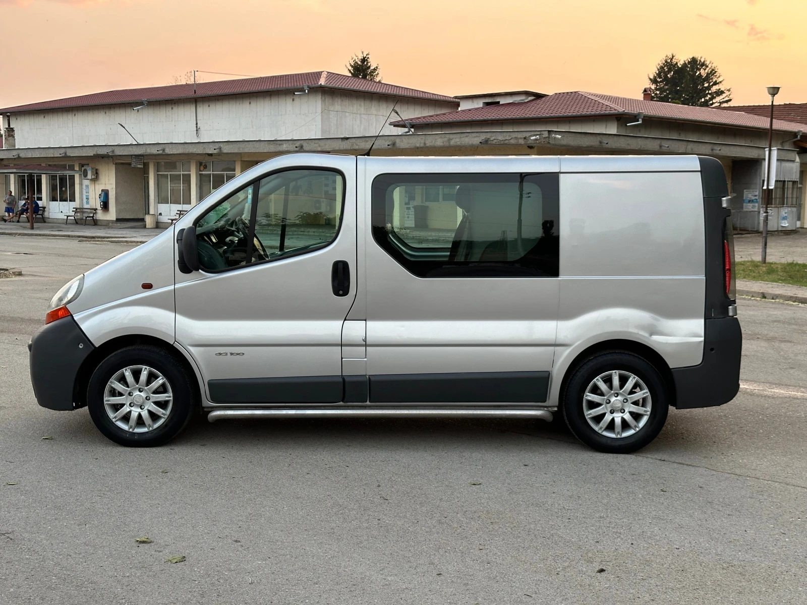 Renault Trafic 1.9DCI - изображение 7