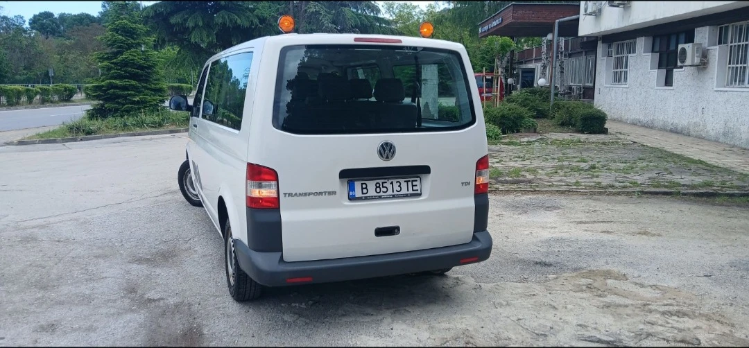 VW T5, снимка 12 - Бусове и автобуси - 54653235