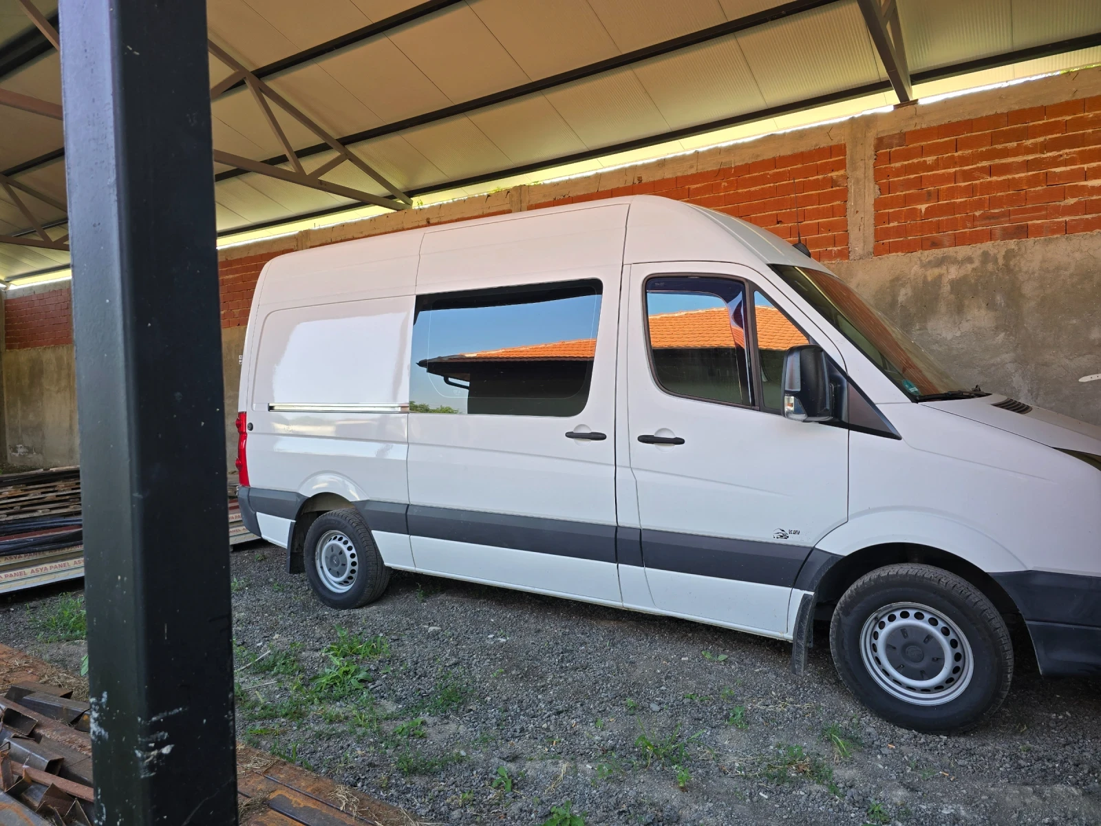 VW Crafter, снимка 2 - Бусове и автобуси - 56059728