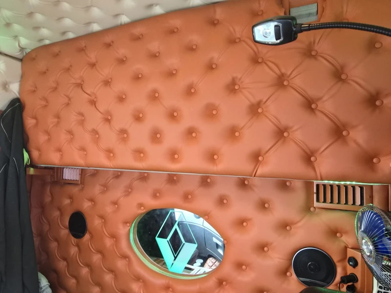 Renault T, снимка 10 - Камиони - 52252216