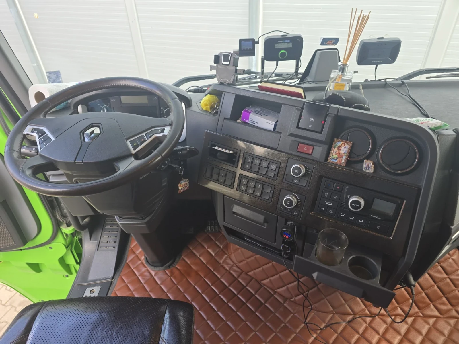 Renault T | Mobile.bg � ����������� 14