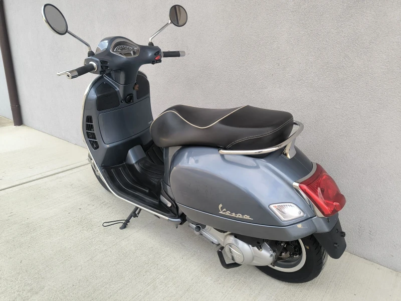 Vespa GTS 300ie, ABS/ASR, 2017, Нов внос Италия , снимка 8 - Мотоциклети и мототехника - 48604508