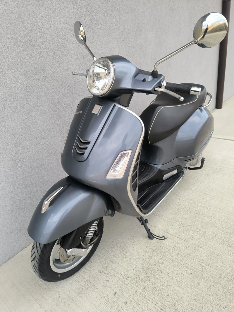 Vespa GTS 300ie, ABS/ASR, 2017, Нов внос Италия , снимка 10 - Мотоциклети и мототехника - 48604508