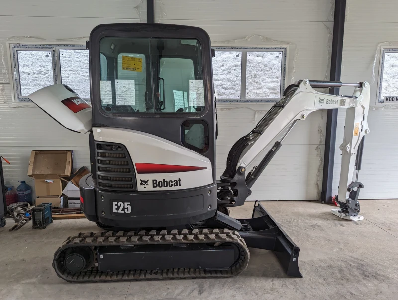 Багер Bobcat E25, снимка 5 - Индустриална техника - 47569621