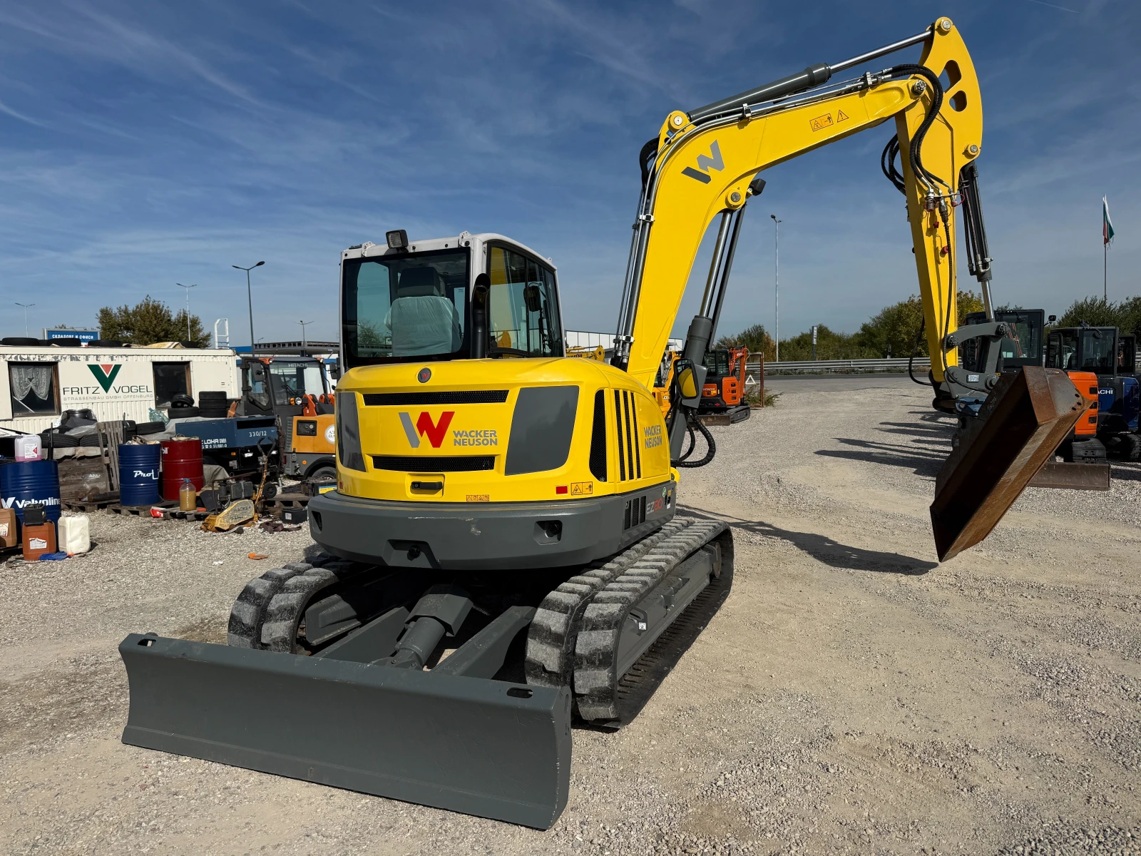 Багер Wacker Neuson EZ80, снимка 17 - Индустриална техника - 56583137