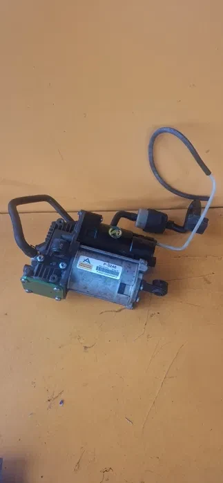 Mercedes-Benz S-Class W221 CL C216 W216 Компресор за въздушно окачване Air Suspension Compressor Air