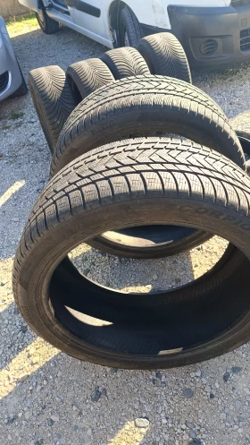 Гуми Зимни 275/40R22, снимка 1