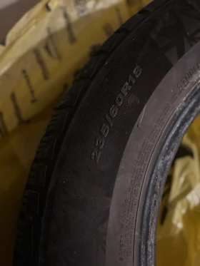 Гуми Зимни 235/60R18, снимка 5
