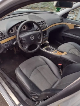 Mercedes-Benz E 220, снимка 7