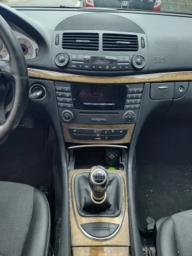 Mercedes-Benz E 220, снимка 8