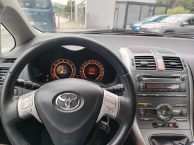 Toyota Auris, снимка 6
