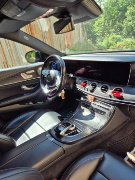 Mercedes-Benz E 220 2.2, снимка 10