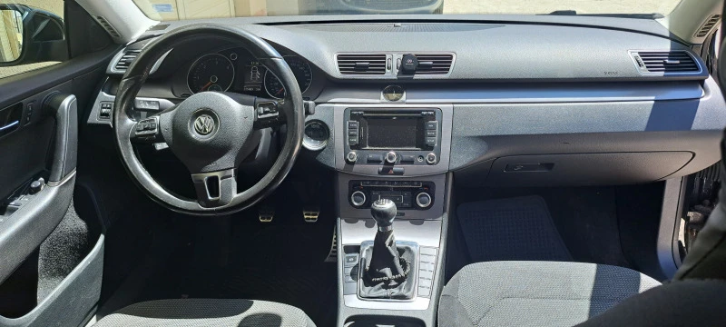 VW Passat, снимка 8 - Автомобили и джипове - 47023047