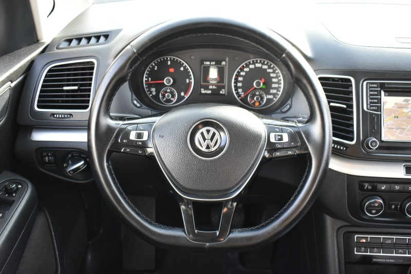 VW Sharan 2.0ТDI* 6+ 1* ELECTRIC-DOORS* HIGHLINE* AUTOMAT, снимка 16 - Автомобили и джипове - 45993700
