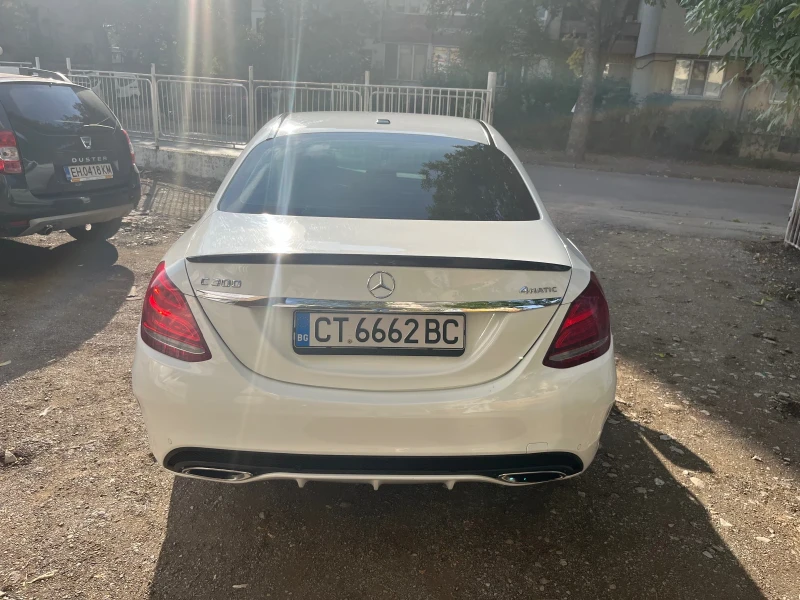 Mercedes-Benz C 300 Mercedes-Benz C 300 4 Matik AMG, снимка 4 - Автомобили и джипове - 47562149