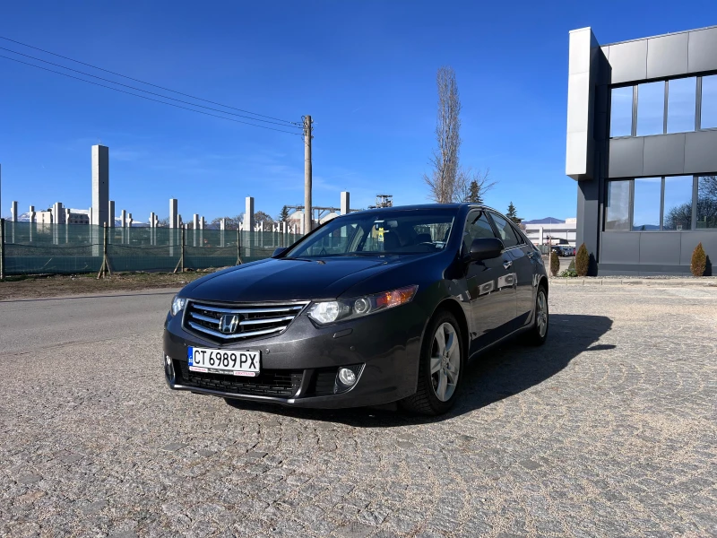 Honda Accord 2.4 Газ, снимка 2 - Автомобили и джипове - 48537805