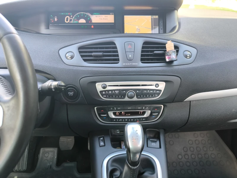 Renault Grand scenic 1.5 DCI AUTOMATIC/ РЕГИСТРИРАН/Летни + Зимни Гуми , снимка 13 - Автомобили и джипове - 47407483