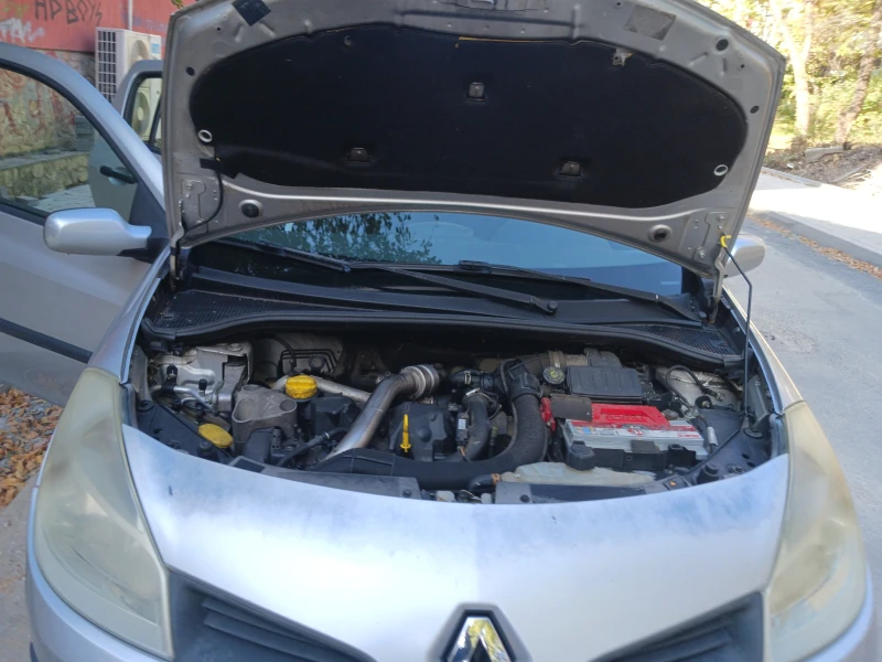 Renault Clio 1.5 Dci, снимка 11 - Автомобили и джипове - 47960251