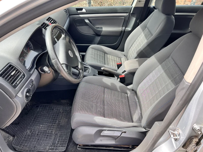 VW Golf 1.4 80к.с., снимка 7 - Автомобили и джипове - 49449587