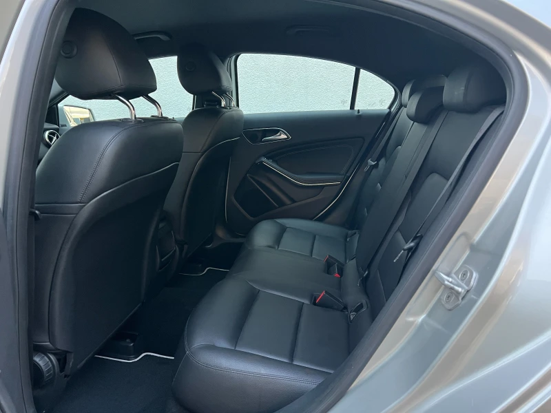 Mercedes-Benz A 180 d Sport ПРОЧЕТИ ОПИСАНИЕТО, снимка 12 - Автомобили и джипове - 52500128