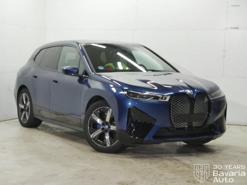 BMW iX 40 xDrive Sport, снимка 4 - Автомобили и джипове - 52833551