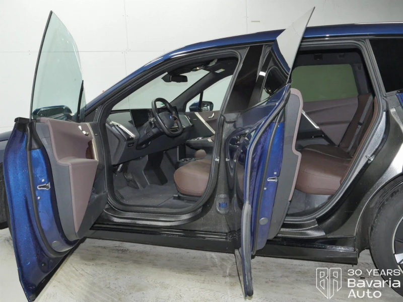 BMW iX 40 xDrive Sport, снимка 5 - Автомобили и джипове - 52833551