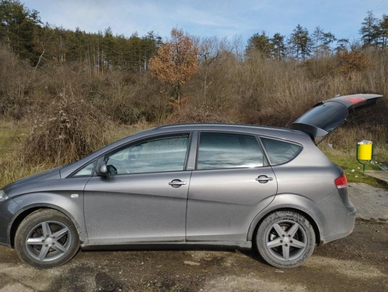Seat Altea XL, снимка 3 - Автомобили и джипове - 52972945