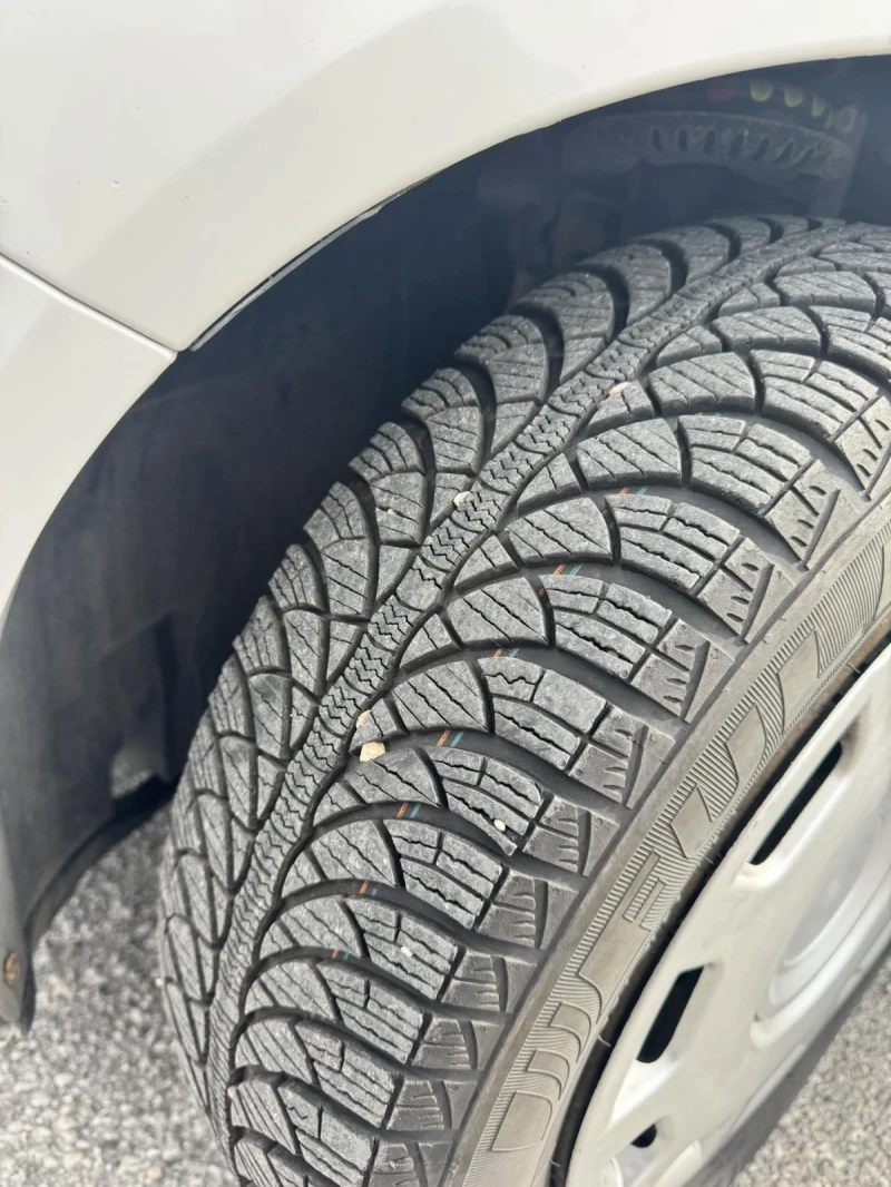 Skoda Roomster, снимка 10 - Автомобили и джипове - 53079269