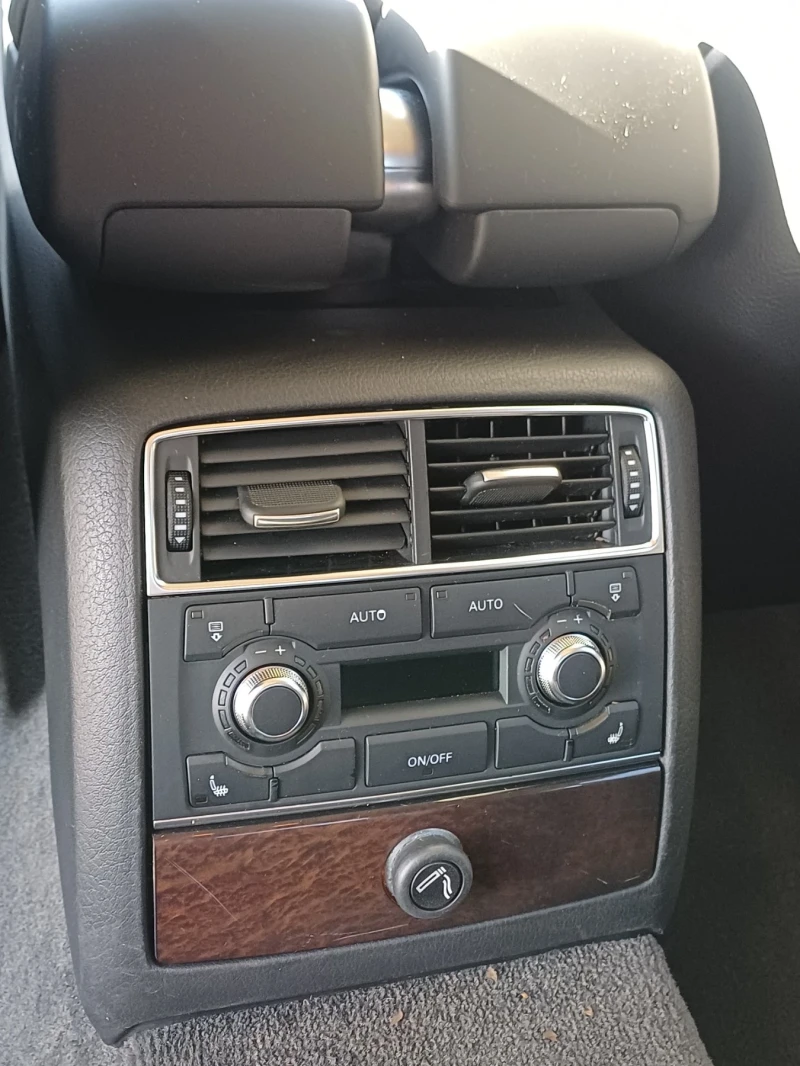 Audi A8, снимка 10 - Автомобили и джипове - 53128656