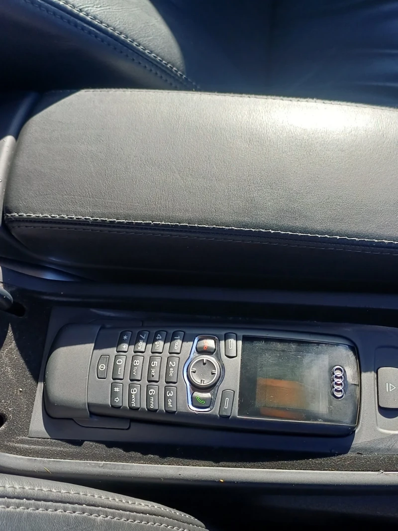 Audi A8, снимка 12 - Автомобили и джипове - 53128656