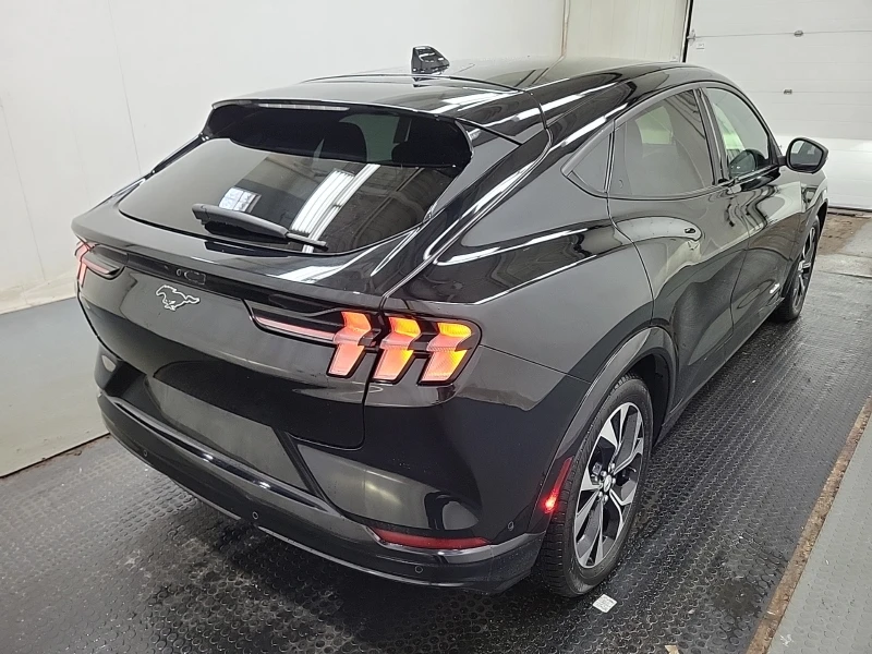 Ford Mustang Mach-E Premium, снимка 4 - Автомобили и джипове - 53232381