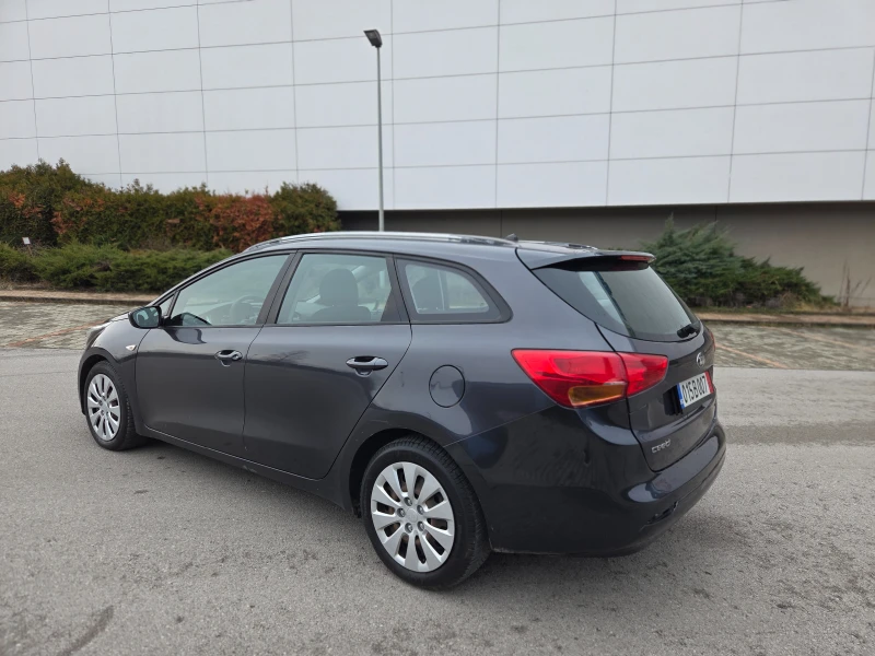 Kia Ceed 1.4CRDi , снимка 4 - Автомобили и джипове - 53324026