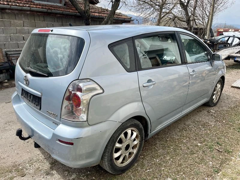 Toyota Corolla verso 2.2 D-4D 136к.с НА ЧАСТИ , снимка 4 - Автомобили и джипове - 41140540