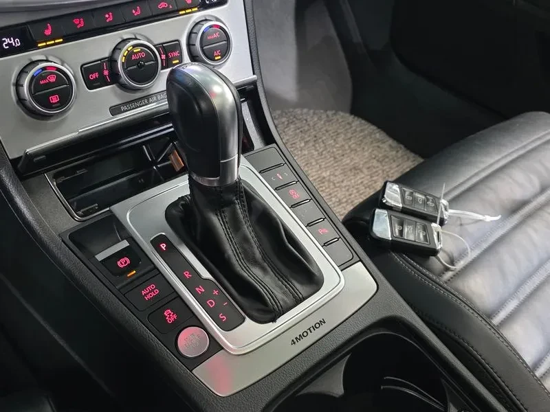 VW CC 2.0 TDI 4Motion, снимка 9 - Автомобили и джипове - 54303481