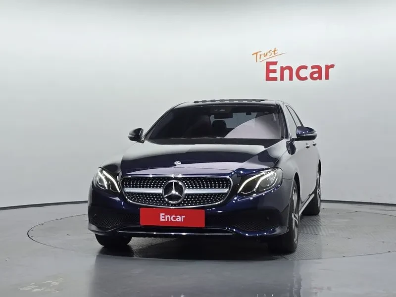 Mercedes-Benz E 300 САМО 30% АВАНС, снимка 6 - Автомобили и джипове - 56266484