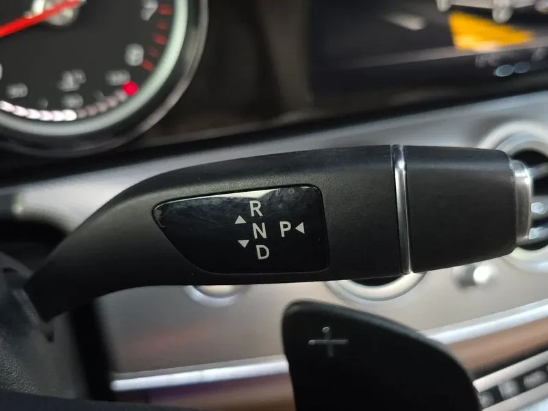 Mercedes-Benz E 300 САМО 30% АВАНС, снимка 17 - Автомобили и джипове - 56266484