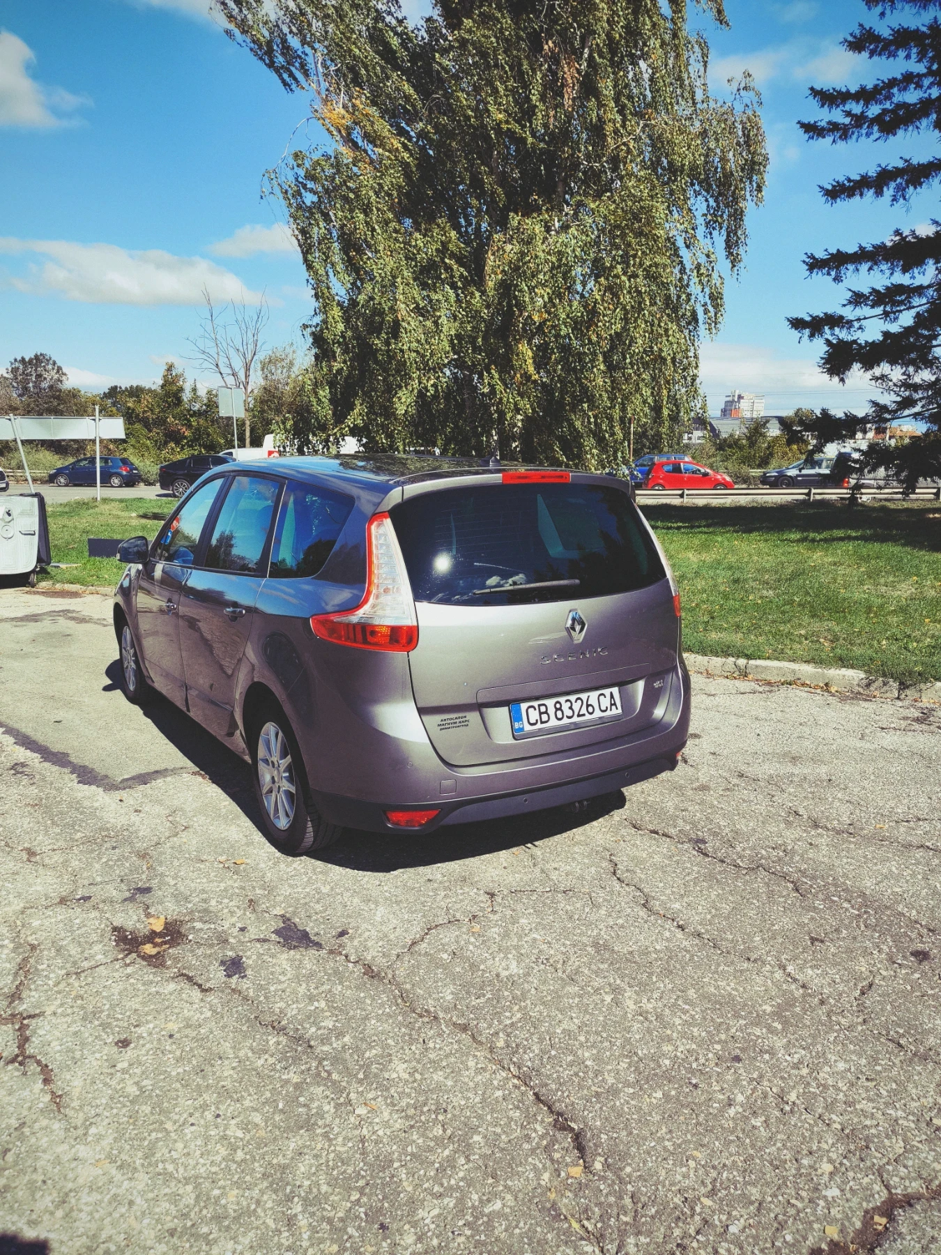 Renault Grand scenic 1.5(110)AUTOMATIC/ РЕГИСТРИРАН/Летни + Зимни Гуми  - изображение 3