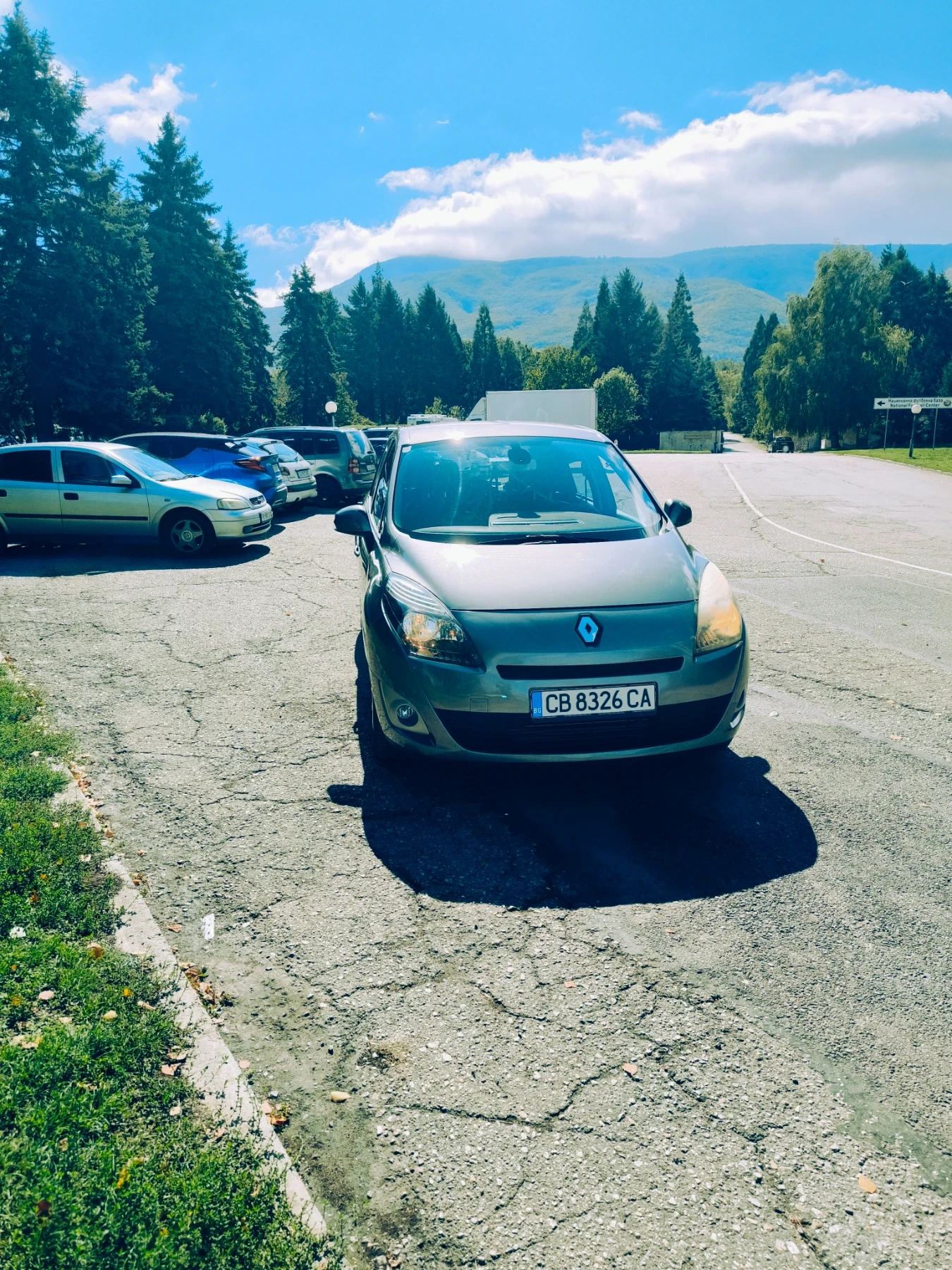 Renault Grand scenic 1.5(110)AUTOMATIC/ РЕГИСТРИРАН/Летни + Зимни Гуми  - изображение 2