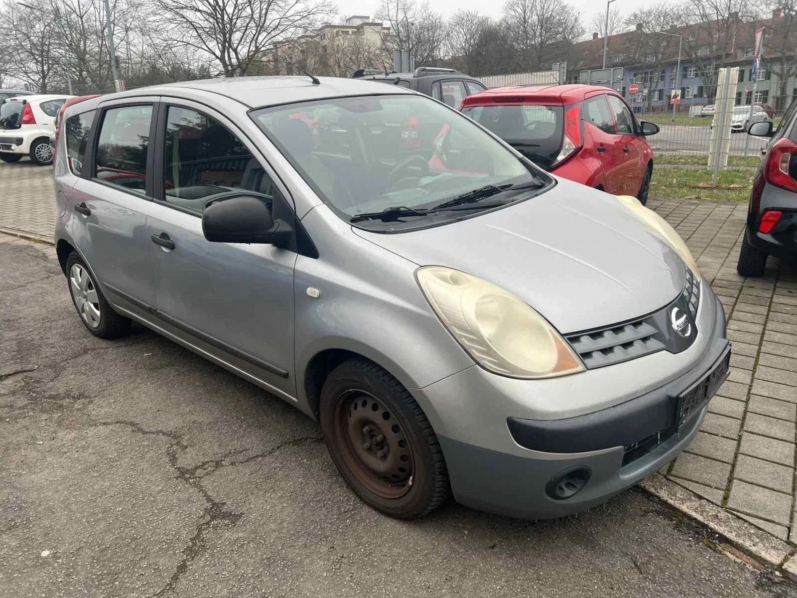 Nissan Note 1.4i - изображение 6