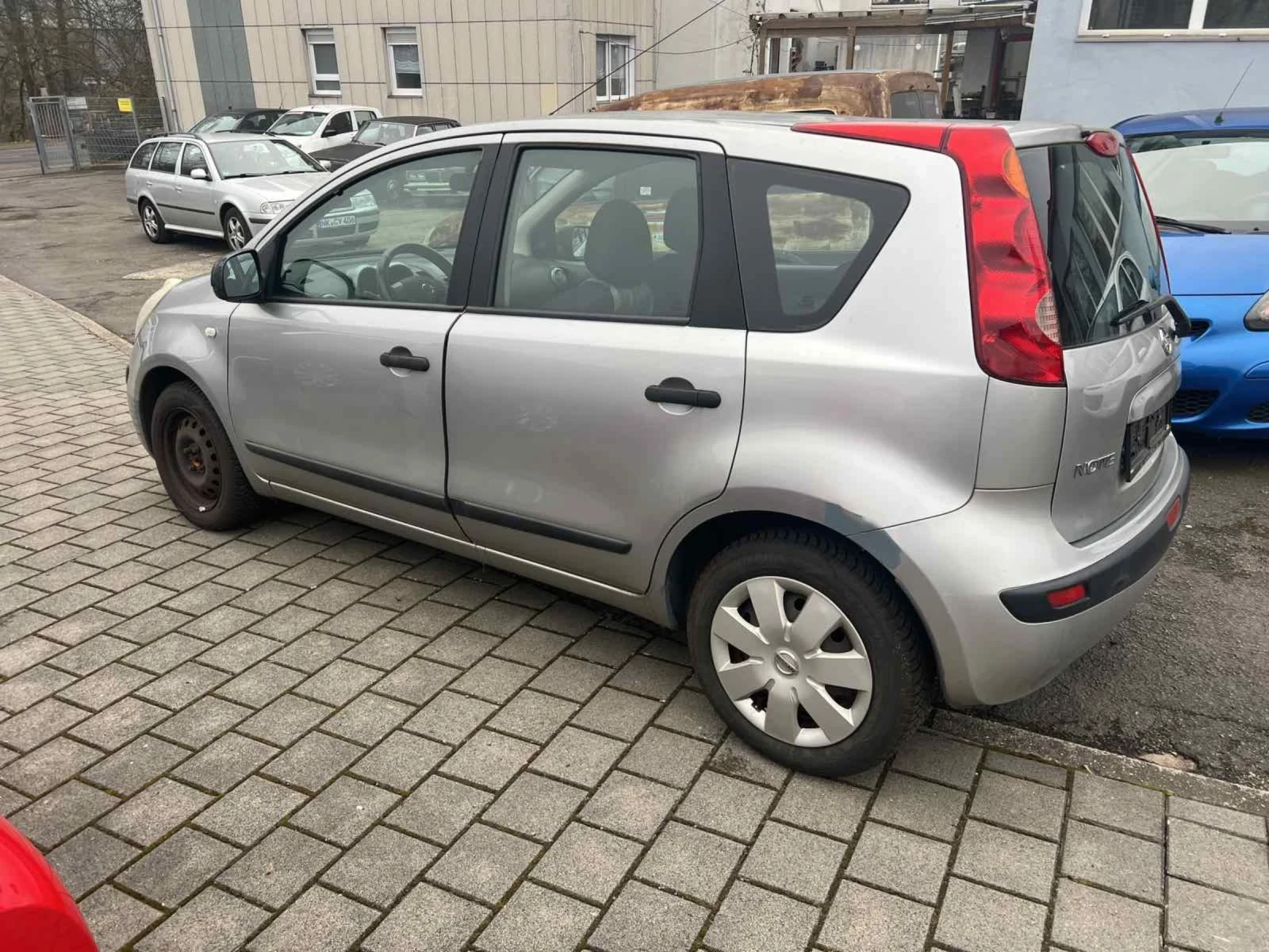 Nissan Note 1.4i - изображение 2