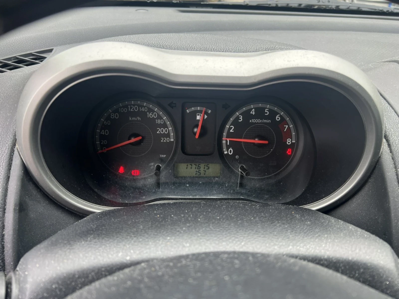 Nissan Note 1.4i - изображение 8