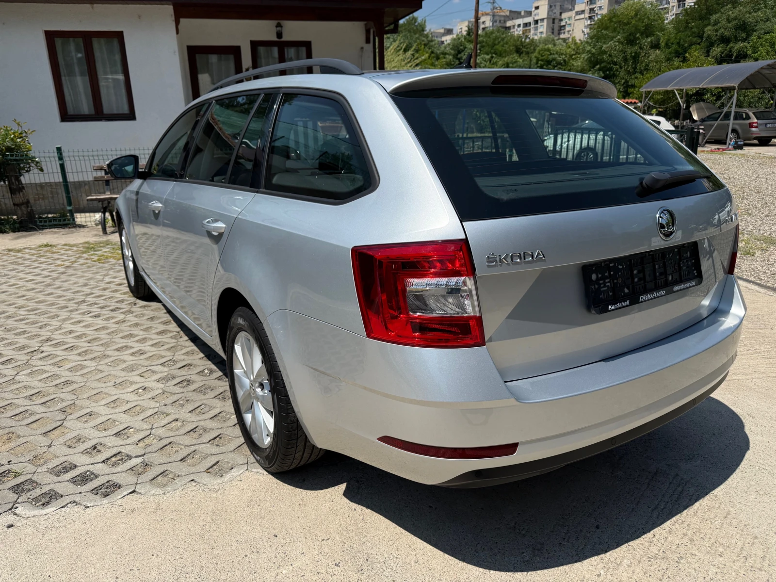 Skoda Octavia 1.6TDI Distronic. - изображение 6