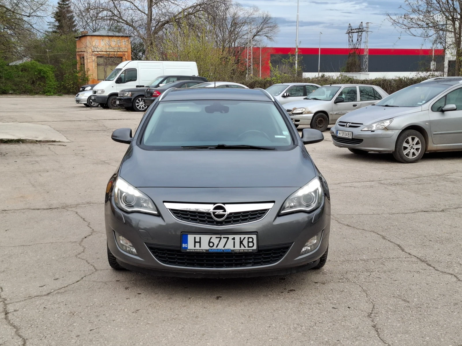 Opel Astra Astra J SPORTS TOURER  - изображение 2