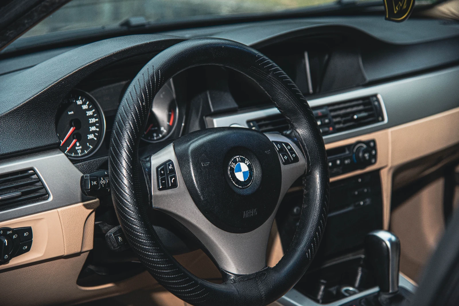 BMW 330 E91 - изображение 10