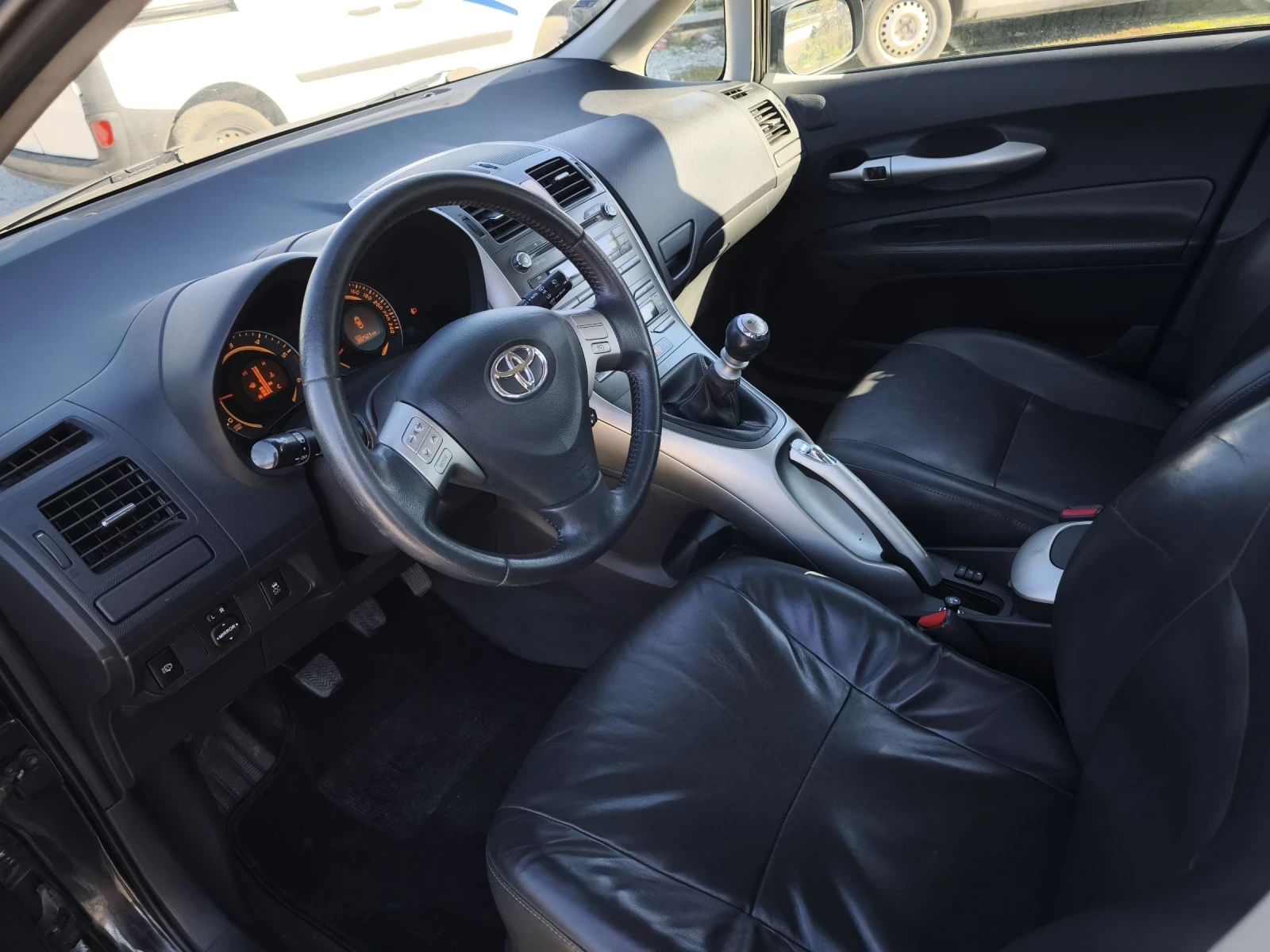 Toyota Auris 2.2 177 Full Extri | Mobile.bg — изображение 7
